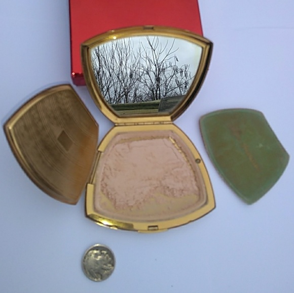'60s VINTAGE Elgin GoldTone Compact Etched Deer - Picture 5 of 8